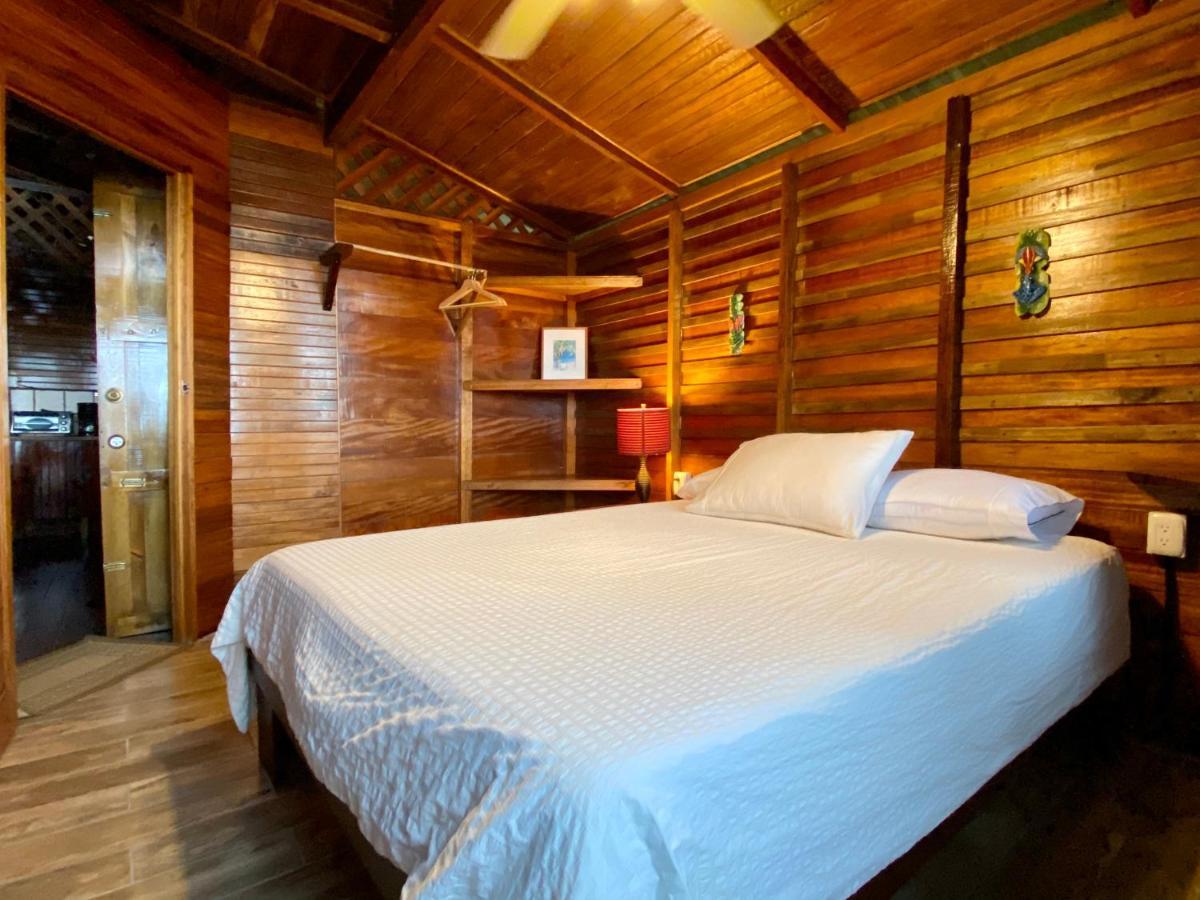 Pacific Edge Eco Lodge Dominical Esterno foto